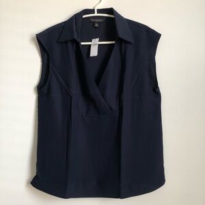 Banana Republic sleeveless blouse (NWT)